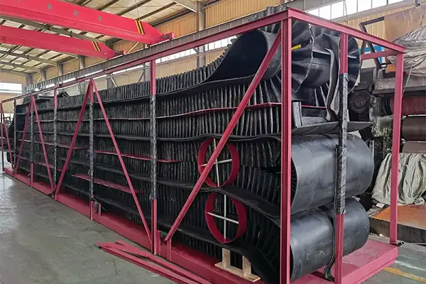 Cleated and Sidewall Conveyor Bel